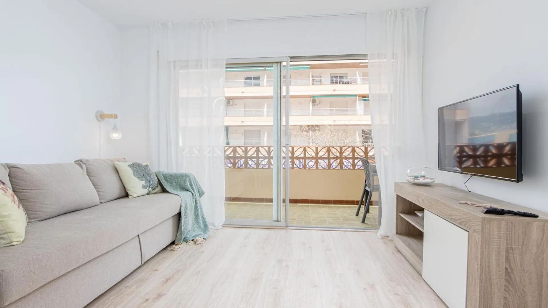 Milenial Immo Sim1 Apartamento A 300 Mts De La Playa Y Paseo Maritimo Roses 0*,  Espagne