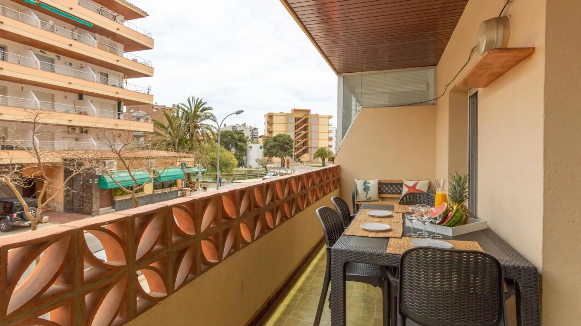 Milenial Immo Sim1 Apartamento A 300 Mts De La Playa Y Paseo Maritimo Roses Apartment