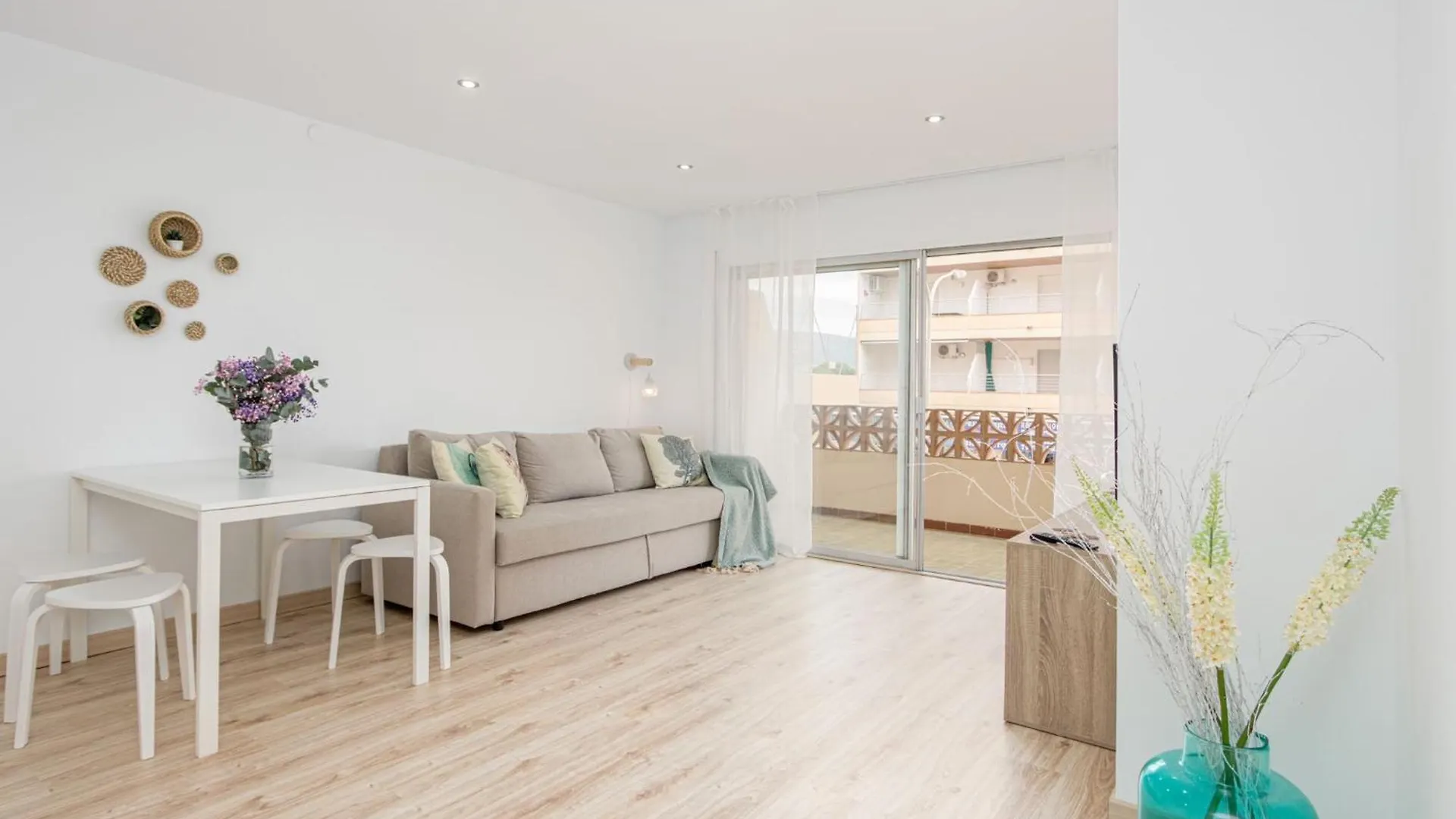 Milenial Immo Sim1 Apartamento A 300 Mts De La Playa Y Paseo Maritimo Roses